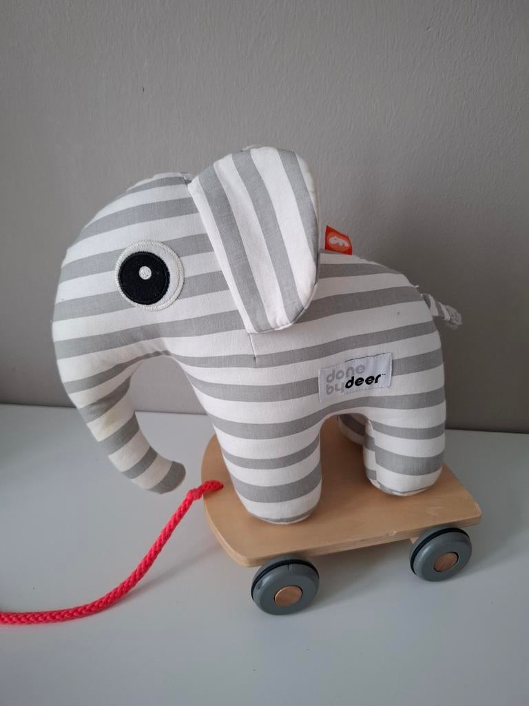 Done by deer olifant op trekkarretje, Ophalen of Verzenden