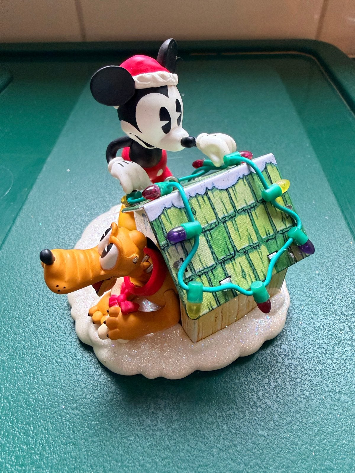 Hallmark keepsake Disney Mickey & Pluto  ornament, Ophalen of Verzenden, Mickey Mouse, Zo goed als nieuw, Beeldje of Figuurtje