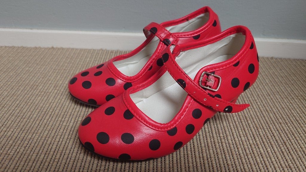 Spaanse dansschoen met hak, mt 33, rood met zwarte stippen, Dansschoenen, Ophalen of Verzenden, Zo goed als nieuw, La Senorita