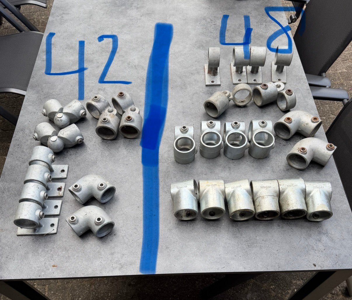 Aluminium buizen en koppelstukken, Doe-het-zelf en Verbouw, IJzerwaren en Bevestigingsmiddelen, Ophalen, Zo goed als nieuw, 250 mm of meer