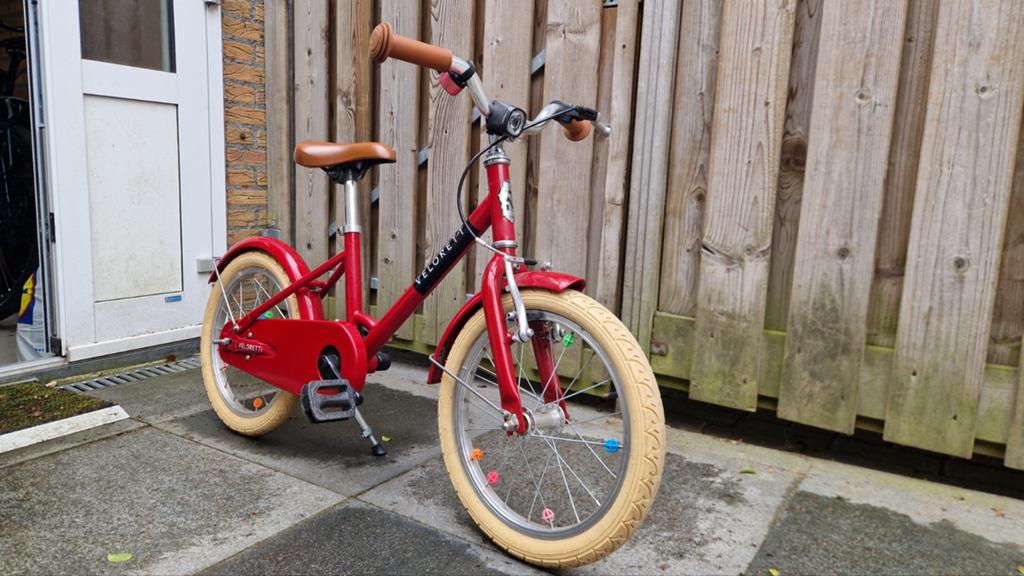 Veloretti Kinderfiets 16 inch rood - Zo goed als nieuw, Fietsen en Brommers, Terugtraprem, 16 tot 20 inch, Veloretti, Ophalen of Verzenden