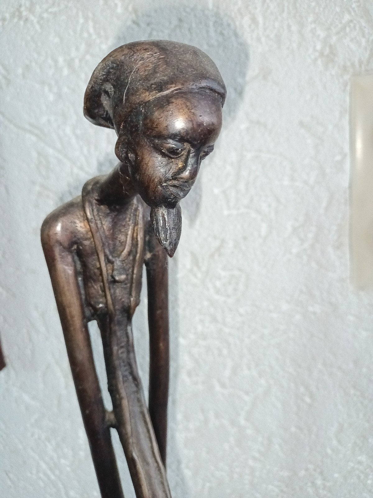 Afrikaans bronzen beeld 1 met 5kilo van muzikant met trommel, Ophalen of Verzenden, Brons, Beeld, Bruin