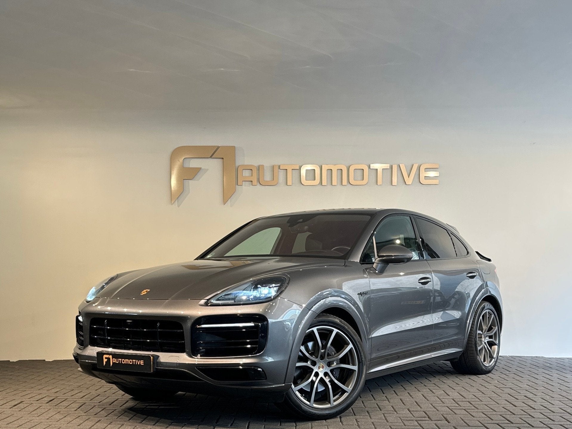 Porsche Cayenne Coupé 3.0 E-Hybrid Pano|Massage|Softclose|T, Auto's, Automaat, Cayenne, 14 kWh, Gebruikt