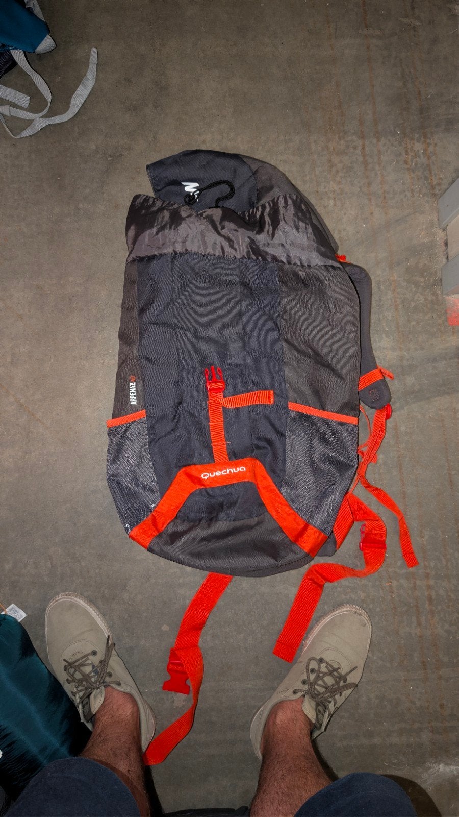 Quechua Wandelrugzak - Grijs/Oranje 40L, Sieraden, Tassen en Uiterlijk, Tassen | Rugtassen, Gebruikt, 25 tot 40 cm, Trekking, Ophalen