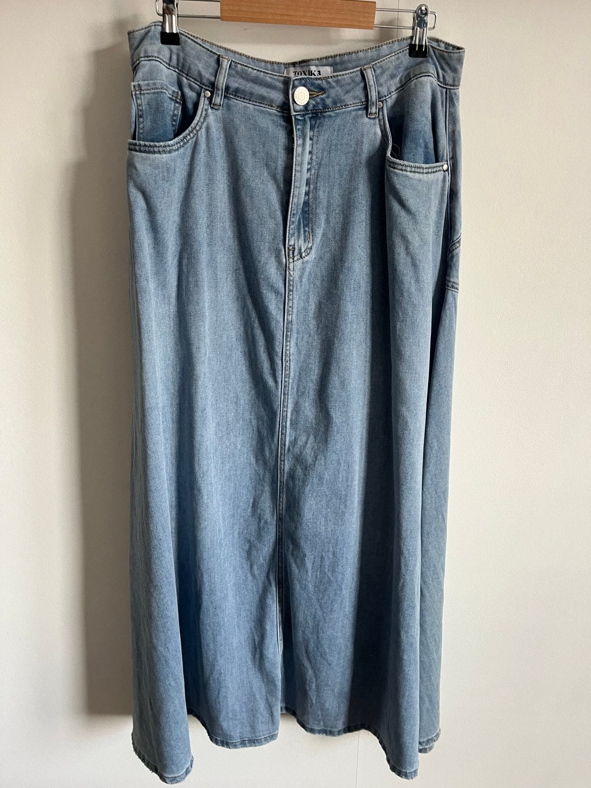 TOXIK3 Paris spijkerrok, maat 42/XL, Kleding | Dames, Ophalen of Verzenden, Zo goed als nieuw, Blauw, Onder de knie