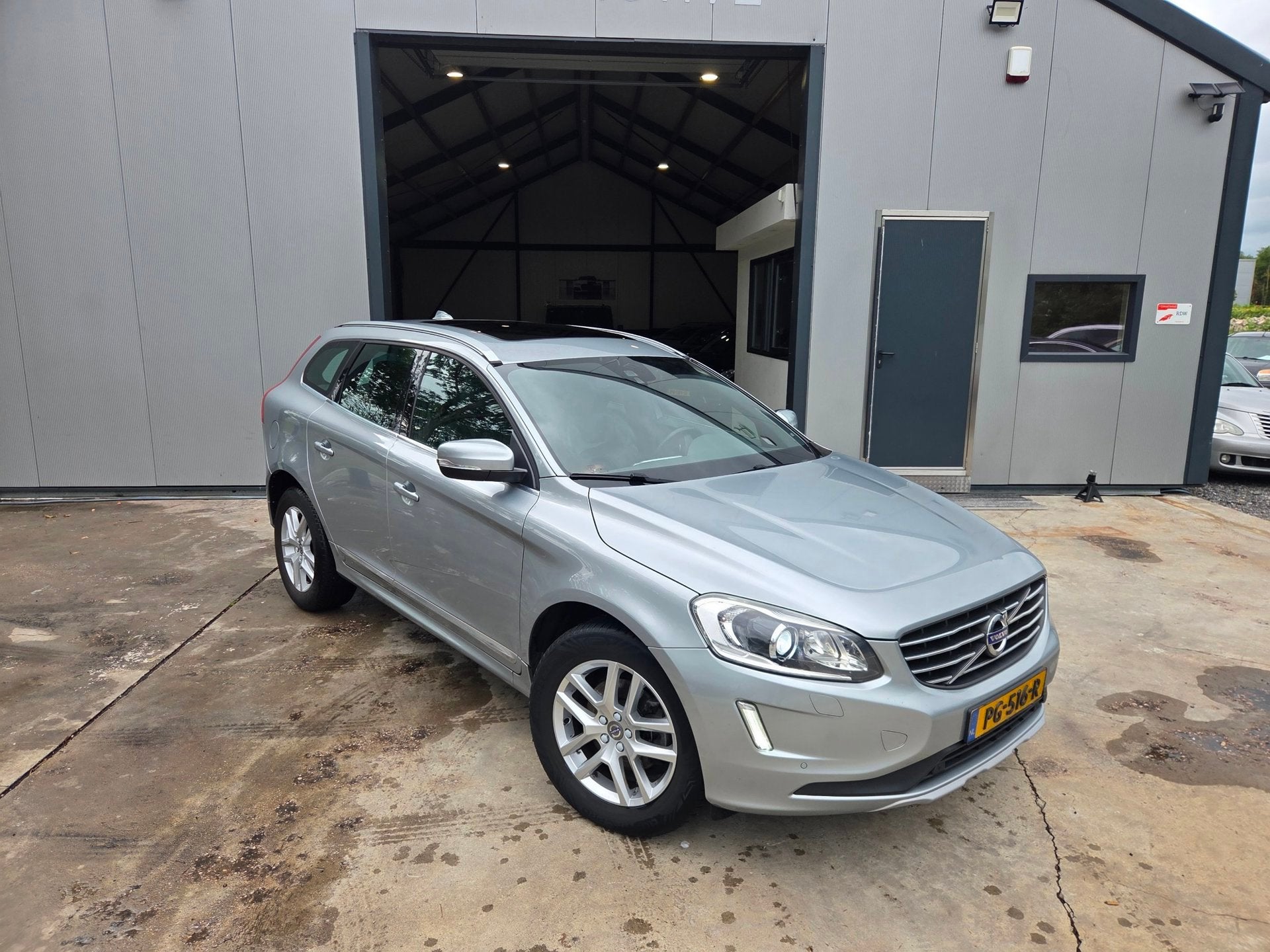 Volvo XC60 2.0 D4 FWD Polar+ | Pano | Leer | Camera, Auto's, Volvo, 1969 cc, Bedrijf, SUV of Terreinwagen, 21 km/l
