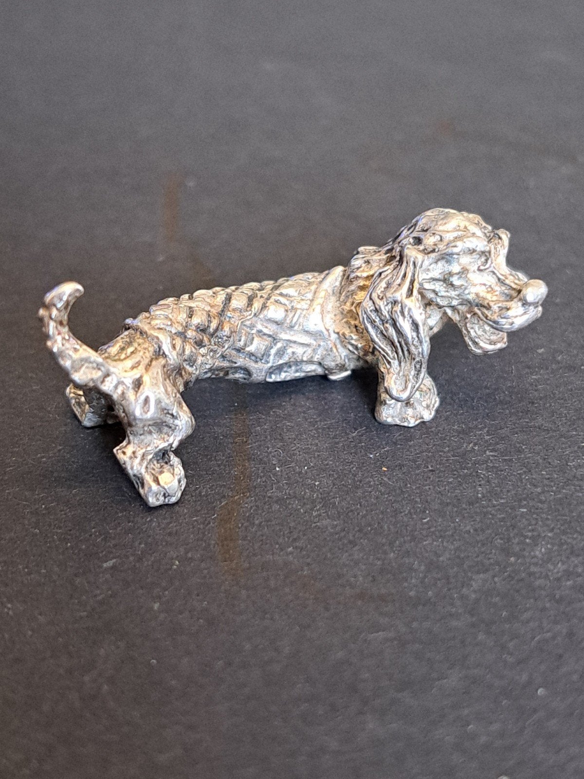 Zilveren miniatuur langharige teckel, Ophalen of Verzenden, Zilver