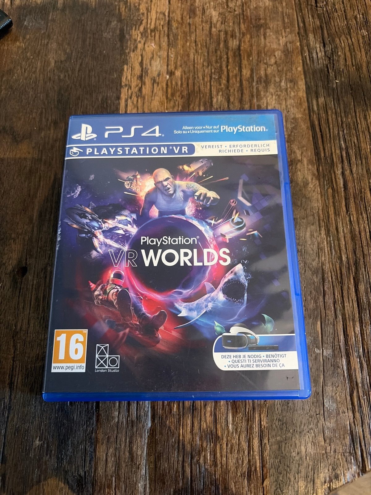 PlayStation VR Worlds PS4 VR Game - Duik in virtuele werelde, 1 speler, Virtual Reality, Zo goed als nieuw, Vanaf 16 jaar