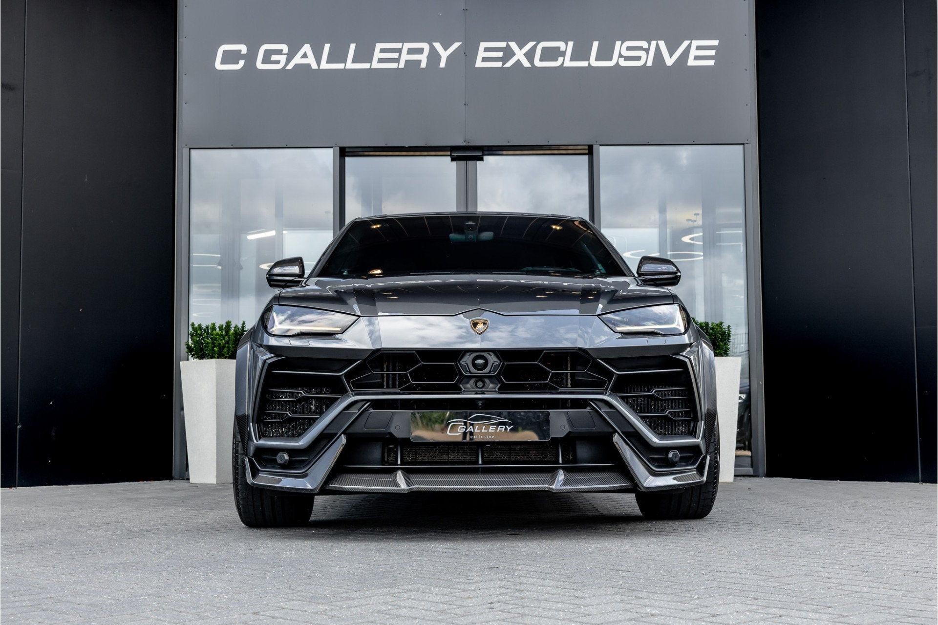 Lamborghini Urus 4.0 V8 | CT Carbon Widebody | Pano | B&O 3D, Auto's, Automaat, Urus, Gebruikt, Automatische klimaatregeling