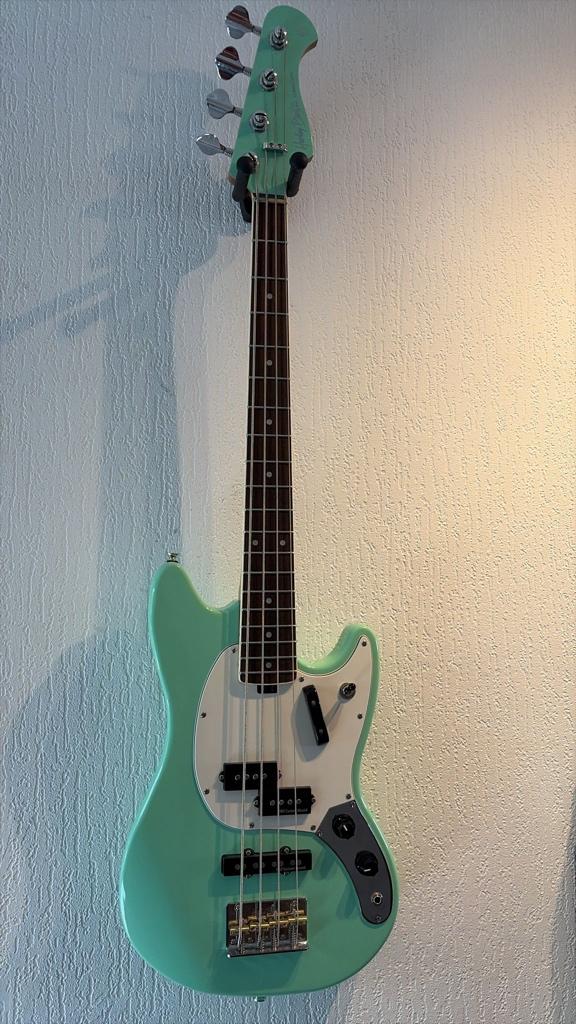 Shortscale basgitaar HB seafoam green., Muziek en Instrumenten, Snaarinstrumenten | Gitaren | Bas, Ophalen, Zo goed als nieuw
