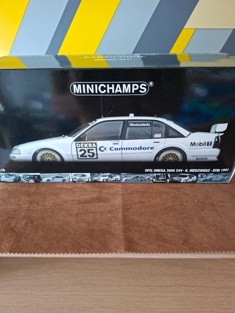opel omega, Hobby en Vrije tijd, Modelauto's | 1:18, Ophalen of Verzenden, Nieuw, Auto, MiniChamps