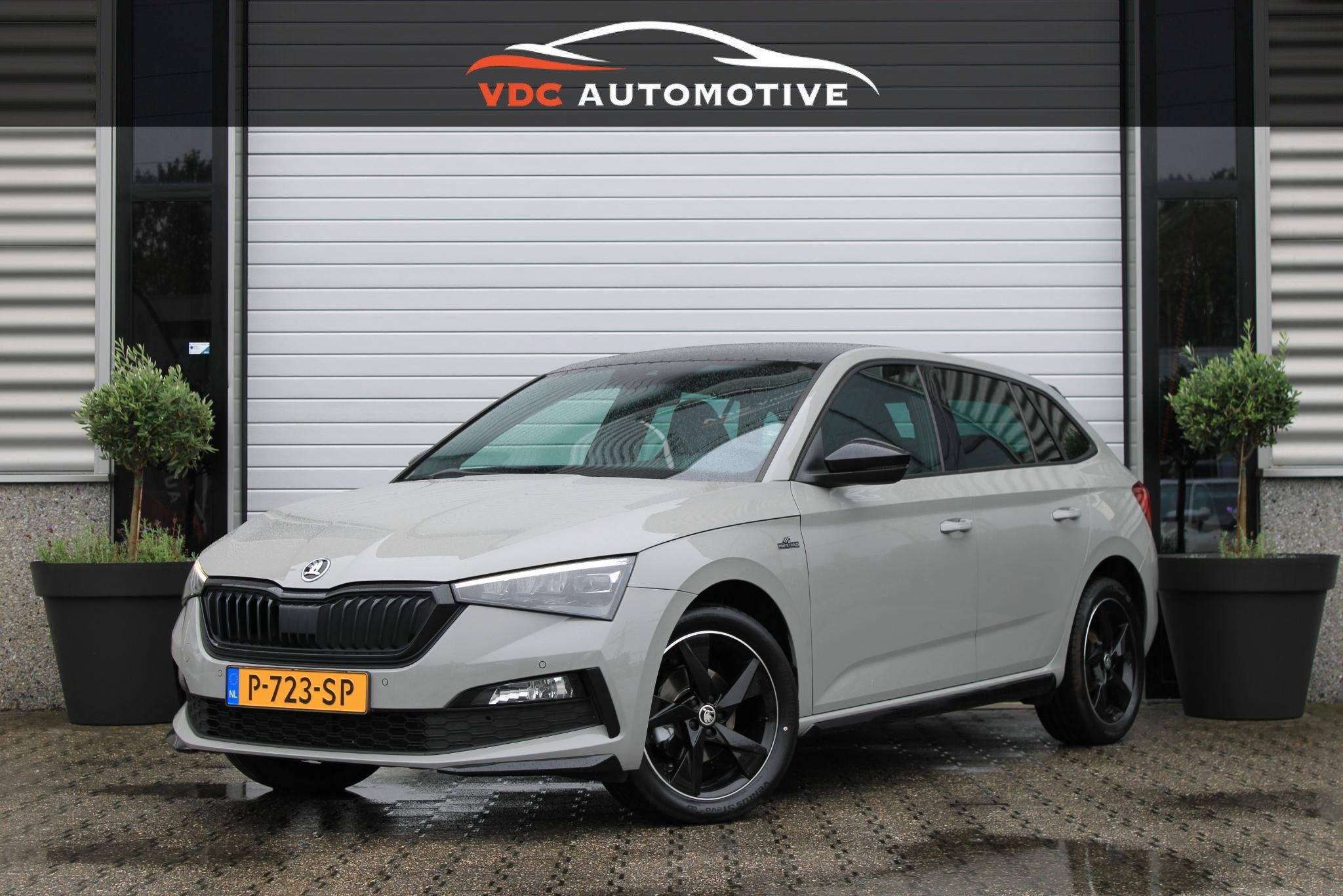 Skoda Scala 1.0 TSI Monte Carlo Pano | LED | Nardo | Virtual, Auto's, Dealer onderhouden, Scala, Gebruikt, Euro 6