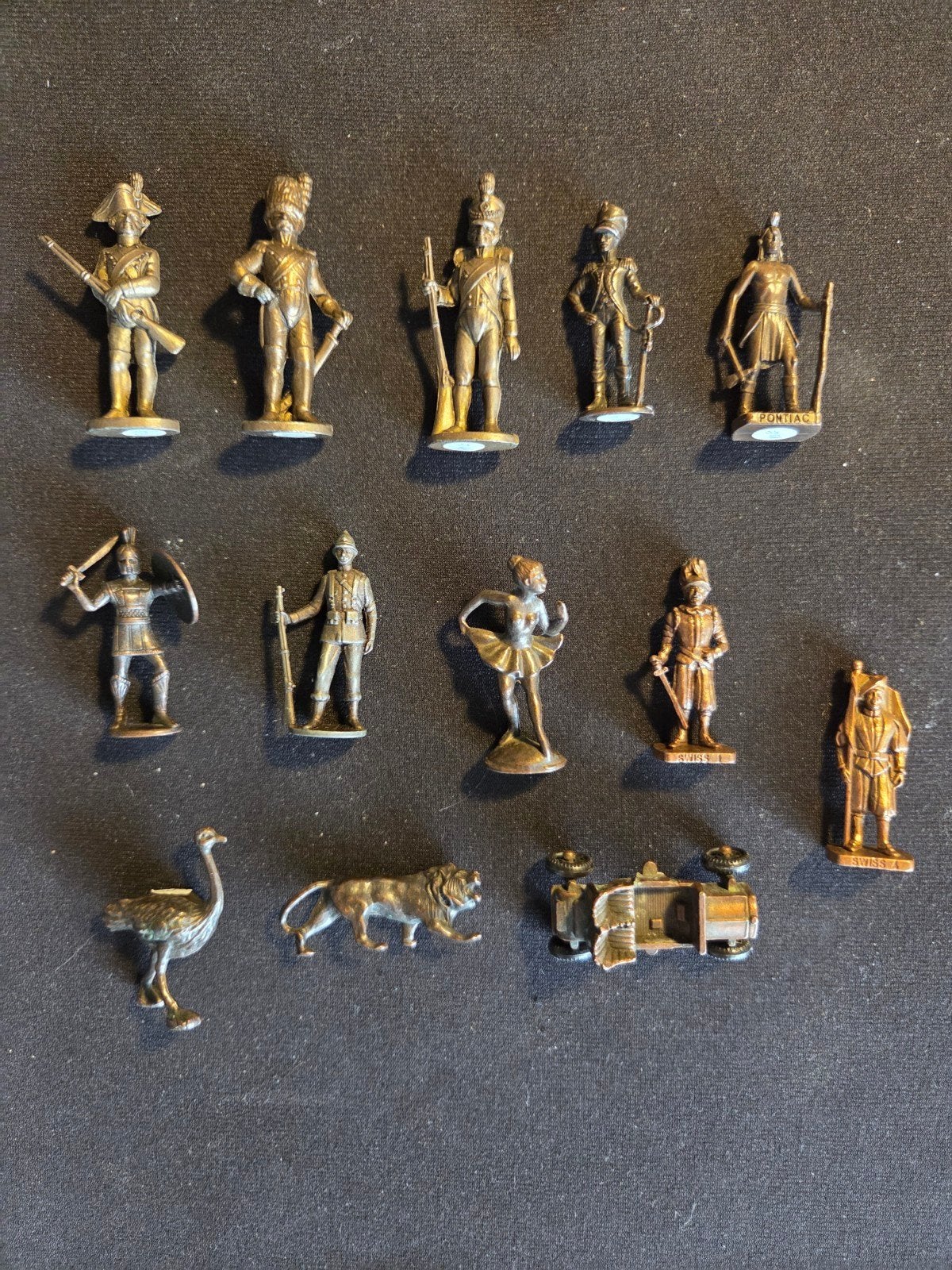 Ferrero Kinder Surprise miniaturen - 13 stuks, Ophalen of Verzenden, Gebruikt