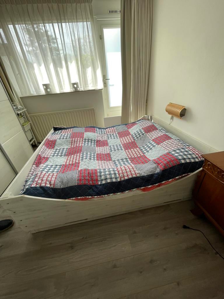 Houten bed 160x190 ( 2 mei ophalen), Huis en Inrichting, Ophalen, Gebruikt, Tweepersoons, 160 cm