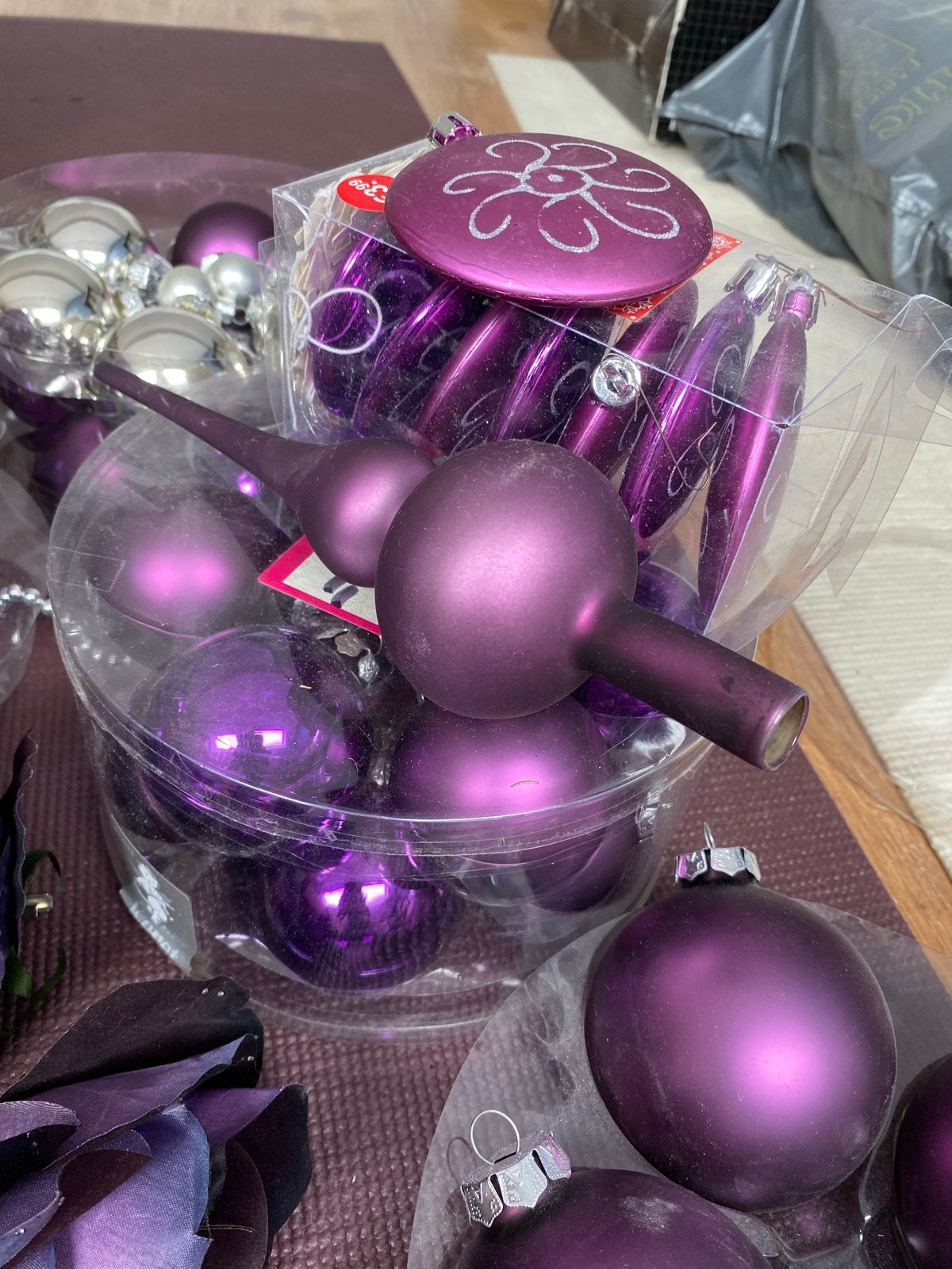 Kerstballen en -decoratie paars en zilverkleurig, Ophalen, Zo goed als nieuw
