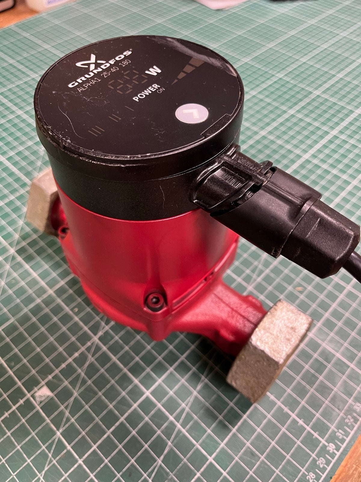 Grundfos ALPHA1 25-40 180 CV-pomp, Ophalen, Gebruikt, Minder dan 30 cm, Hoog rendement (Hr)
