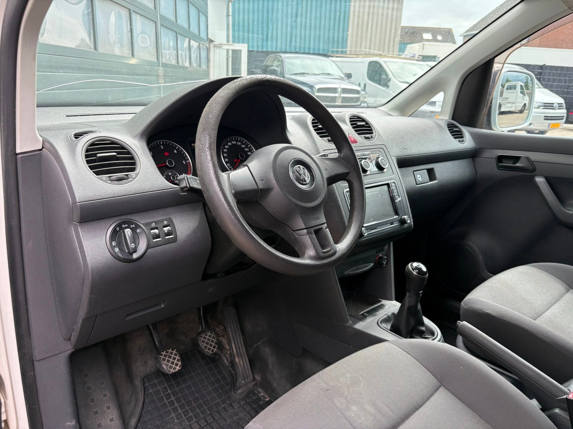 Volkswagen Caddy 1.6TDI 102pk Maxi BMT Airco Cruise Carplay, Voorwielaandrijving, Euro 5, Stof, Gebruikt