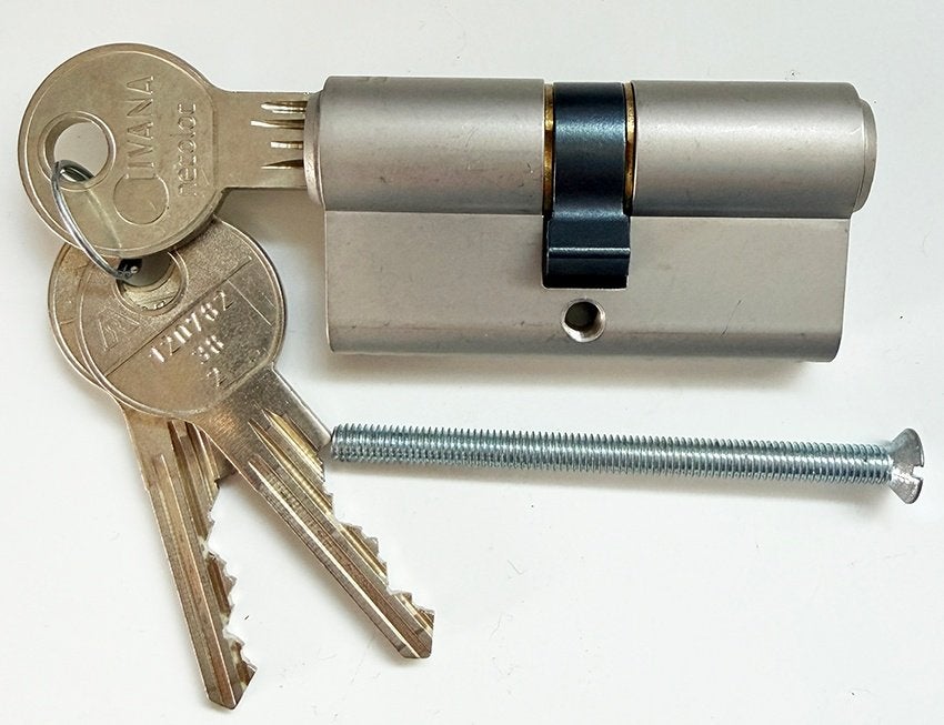 Ivana Necoloc cylinder, Ophalen, Zo goed als nieuw, Koper of Messing, Slot