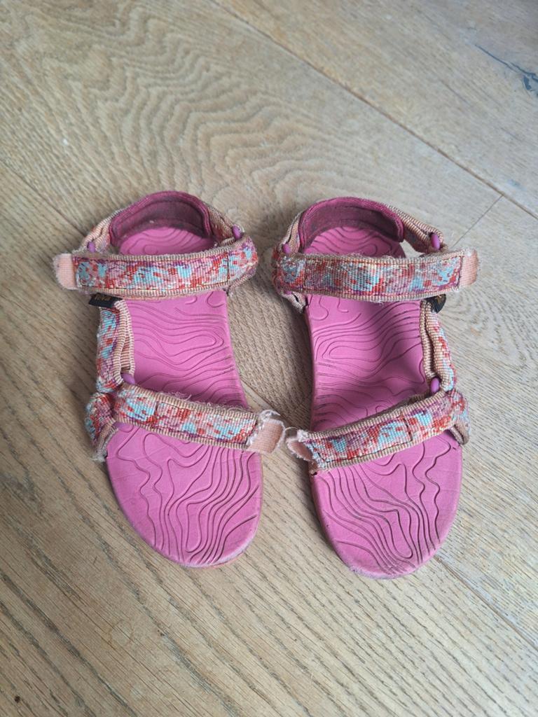 Teva sandalen maat 28, Gebruikt, Meisje, Overige typen, Teva