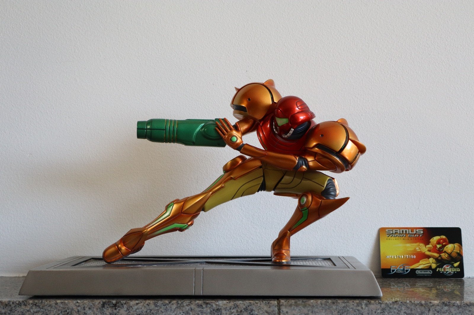 Metroid - Samus Aran Varia Suit Statue (F4F) #1688/2500, Ophalen of Verzenden, Gebruikt