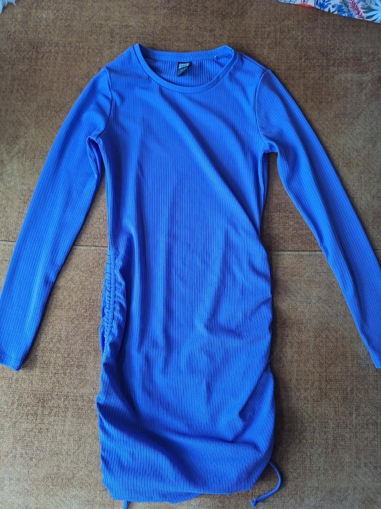 Lila geribbelde jurk maat M, Maat 38/40 (M), Paars, Ophalen of Verzenden, Knielengte