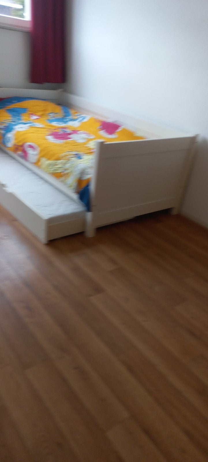 Eenpersoonsbed met uitschuifbaar logeerbed en matras, Ophalen of Verzenden, Gebruikt