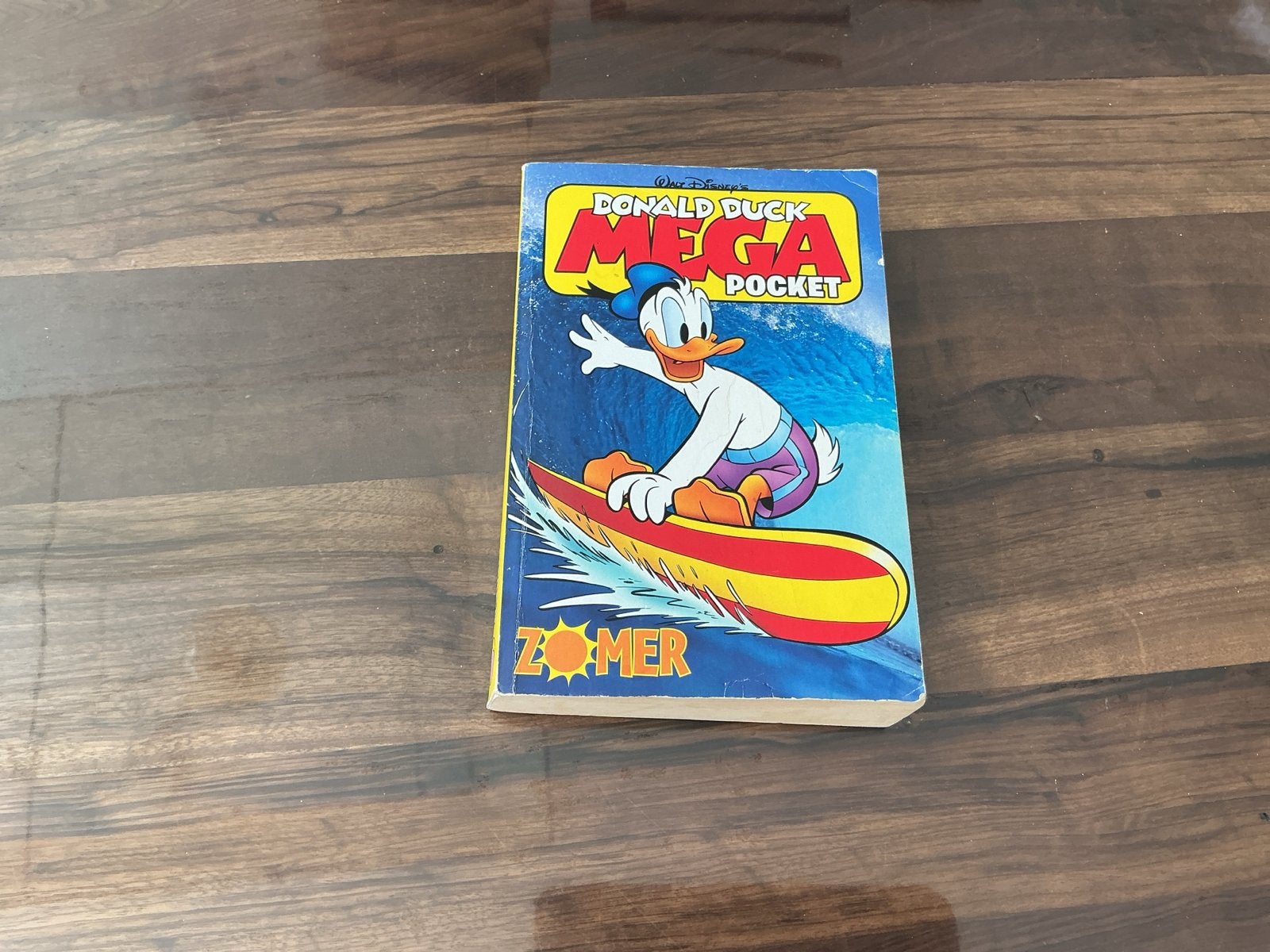 Donald Duck Mega Pocket Zomer - Zo goed als nieuw, Eén stripboek, Ophalen of Verzenden, Zo goed als nieuw