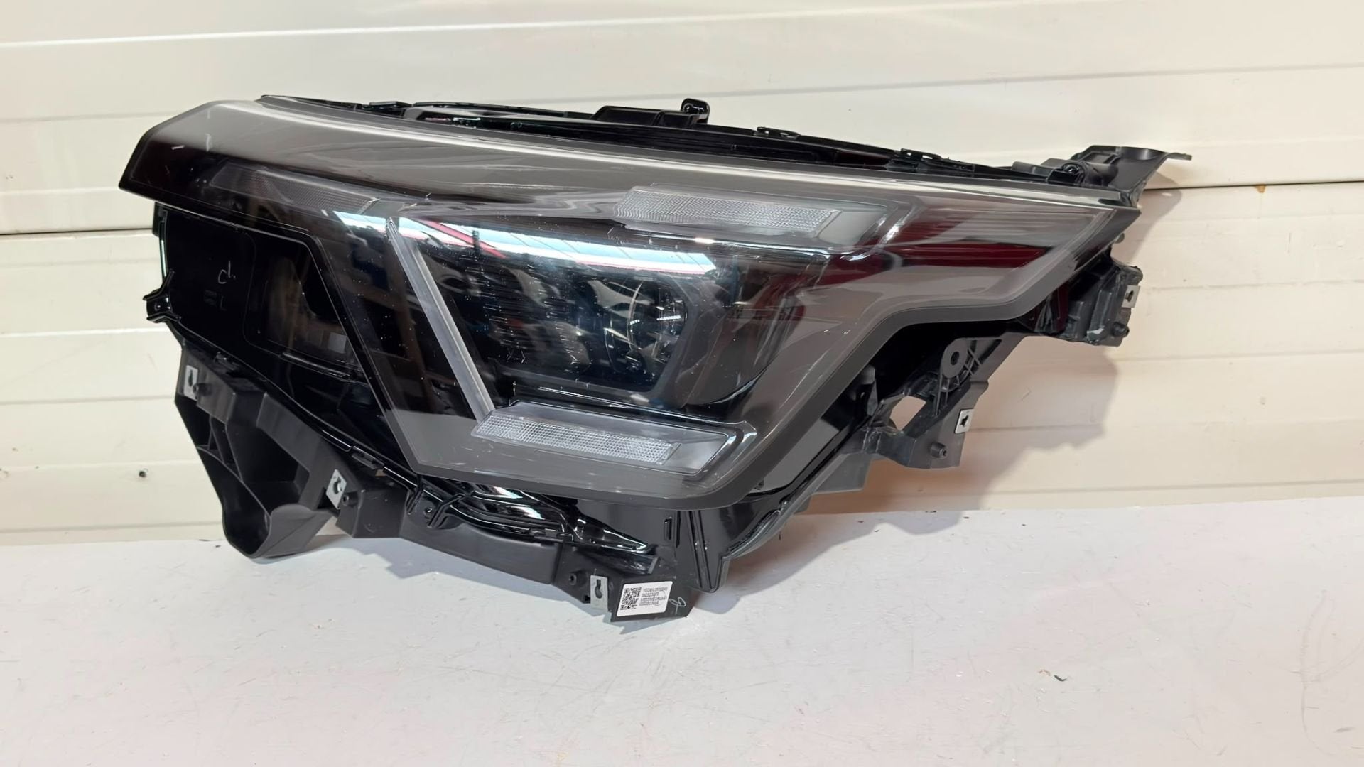 Suzuki e Vitara LED linker koplamp links 35300-58U00, Auto-onderdelen, Info@fabrikant.eu, Fabrikantstraat 1
1000 AA  Amsterdam, NL