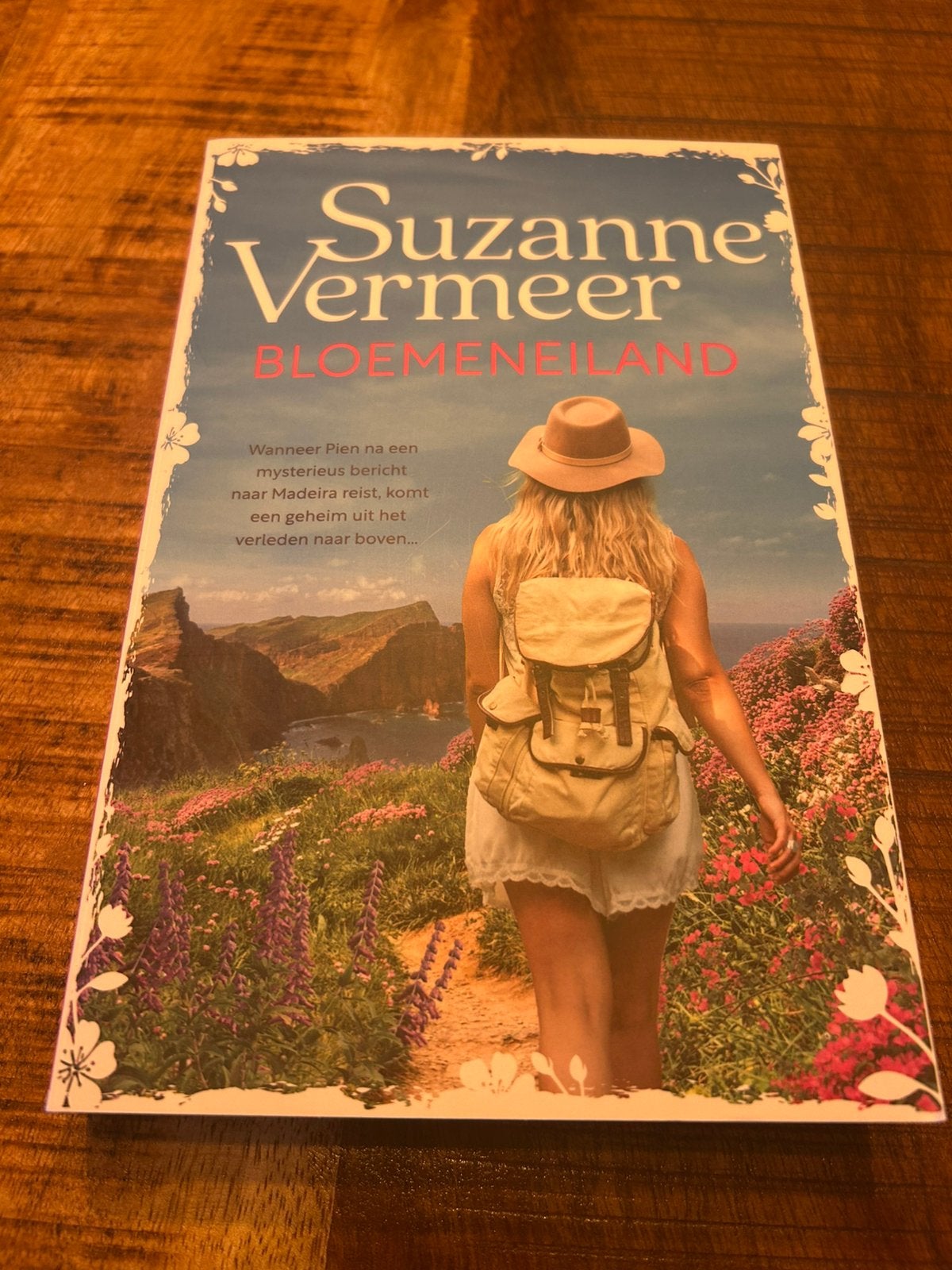 Bloemeneiland!! Van Suzanne Vermeer!, Ophalen of Verzenden, Zo goed als nieuw