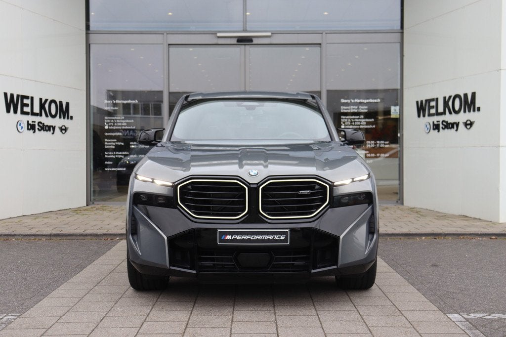 BMW XM PHEV 50e Automaat / Trekhaak / Adaptief M Onderstel P, Auto's, BMW, Automaat, Verwarming stoelen achter, Zwart, 23 km/l