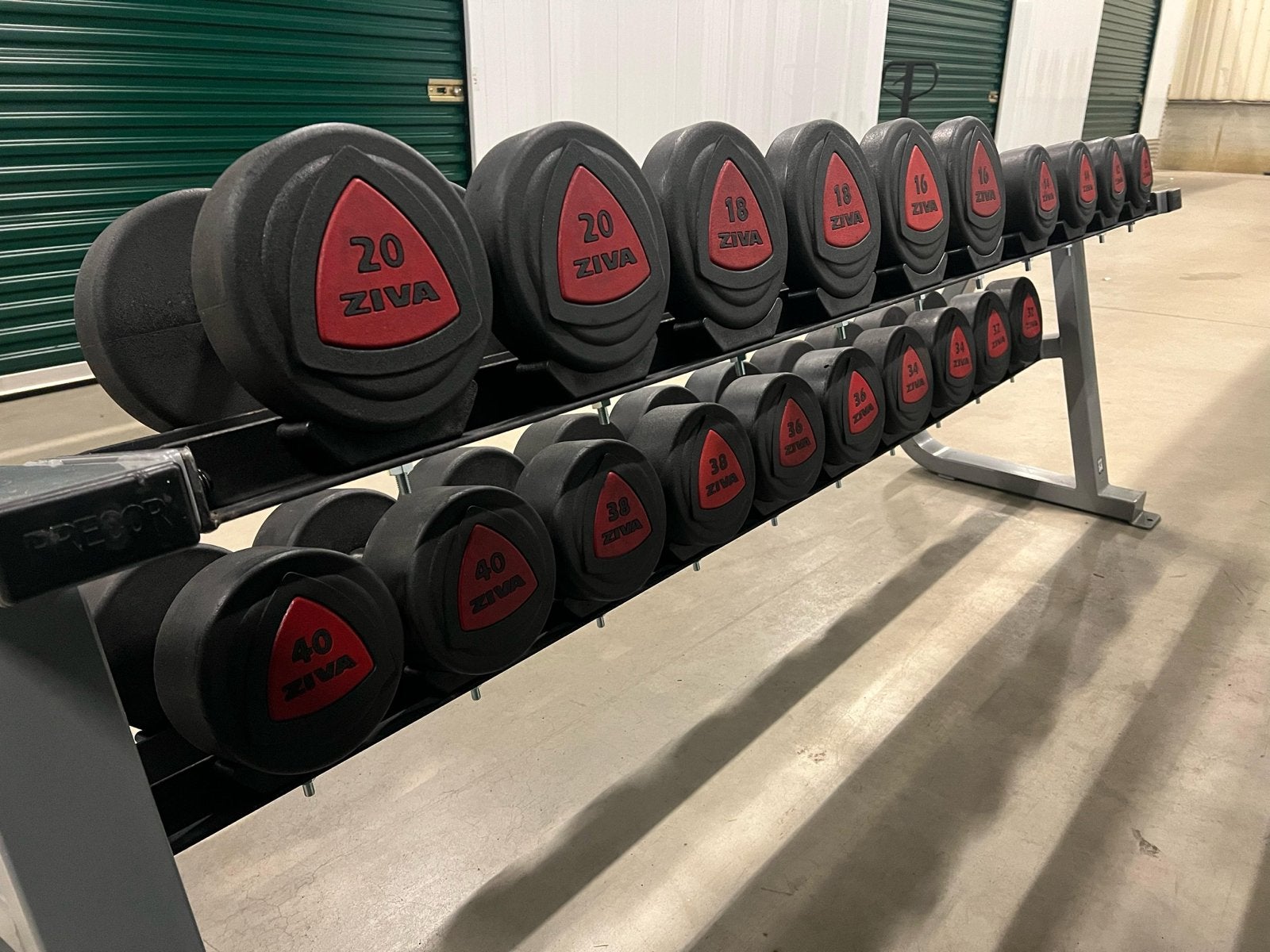 Ziva PU Dumbbellset 12-50 kg incl rekken NU GRATIS LEVERING, Ziva, Dumbbell, Gebruikt, Verzenden