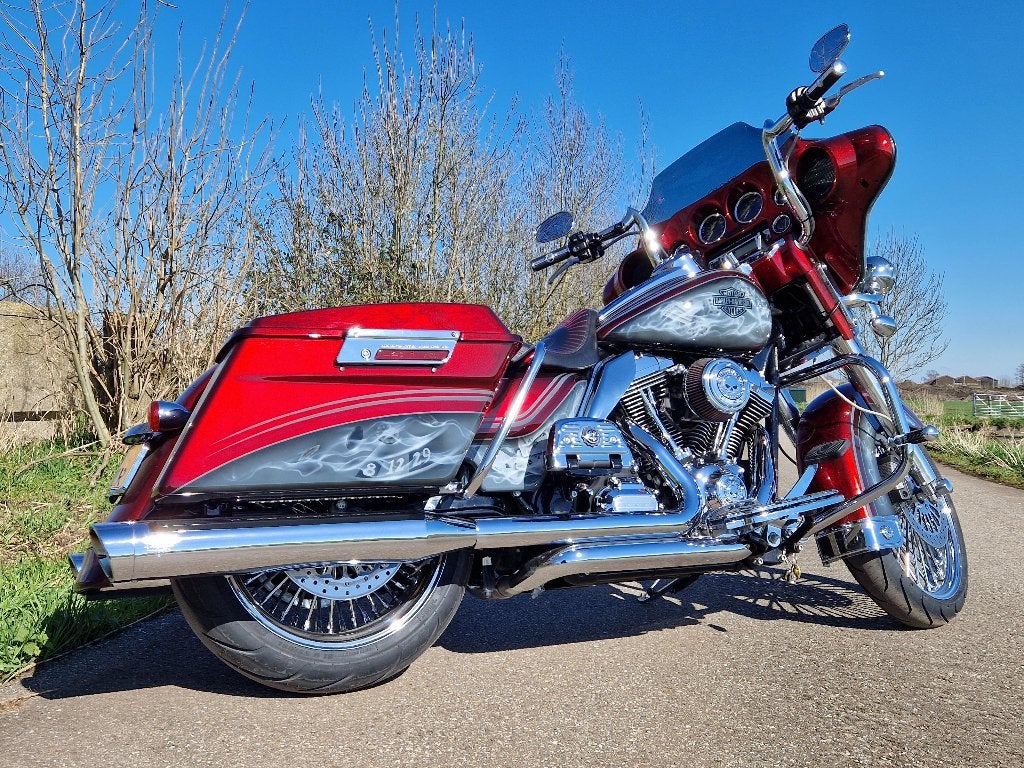 Foto 3 van Unieke Custom Harley Touring/Street Glide/Electra Glide