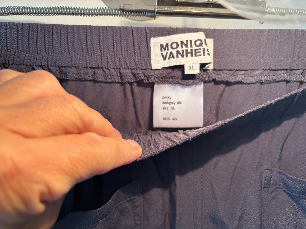 MONIQUE VAN HEIST: Pocky dark grey silk XL - nieuw!, Maat 46/48 (XL) of groter, Nieuw, Ophalen of Verzenden, MONIQUE VAN HEIST
