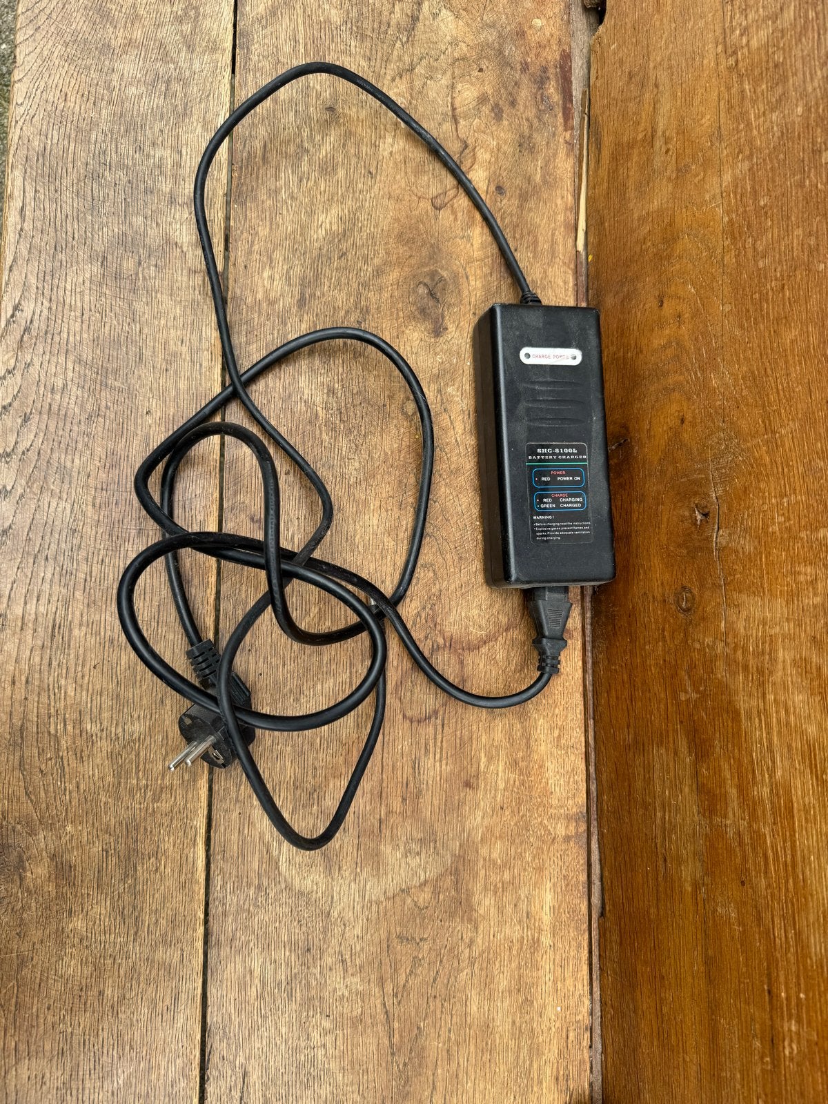 Fietsaccu oplader - Kunshan ST Electronics SHC-8100LC, Gebruikt