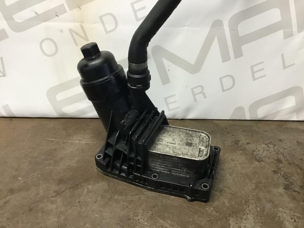Oliefilterhuis n47d20c BMW 320d ('08-'12) 70377354, Gebruikt, -, -, Ophalen of Verzenden