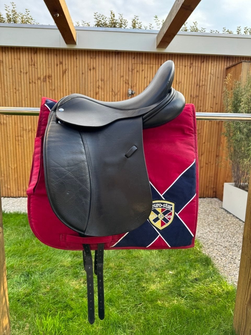 Frank baines elegance 17.5 inch dressuurzadel, Ophalen, Gebruikt, Dressuur