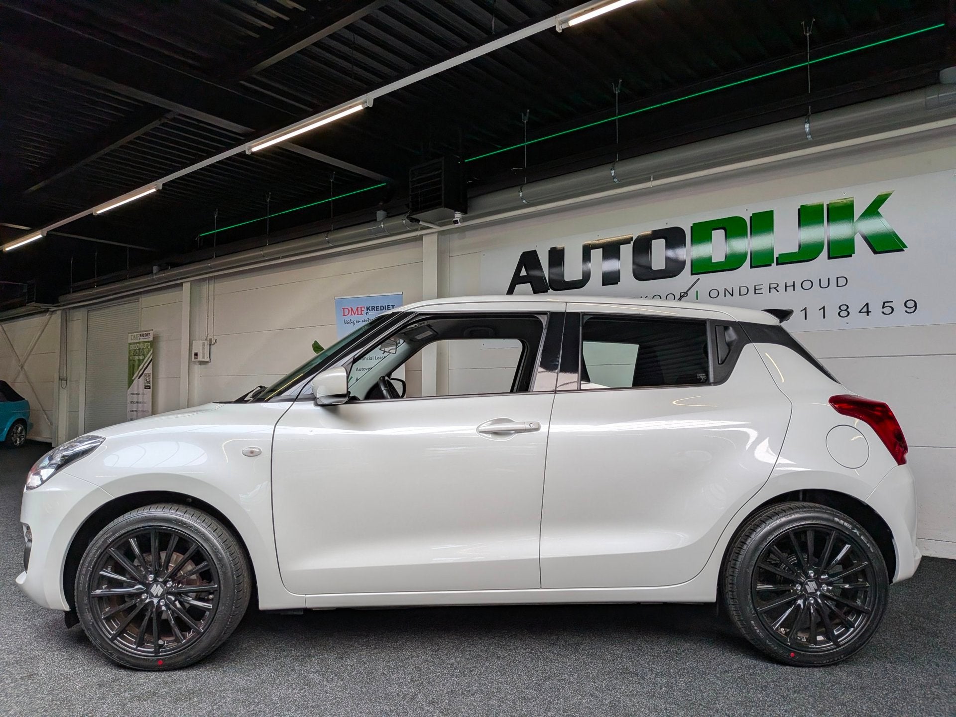 Suzuki Swift 1.2 Black&White Edition | Carplay, Auto's, Voorwielaandrijving, Stof, Gebruikt, 4 cilinders