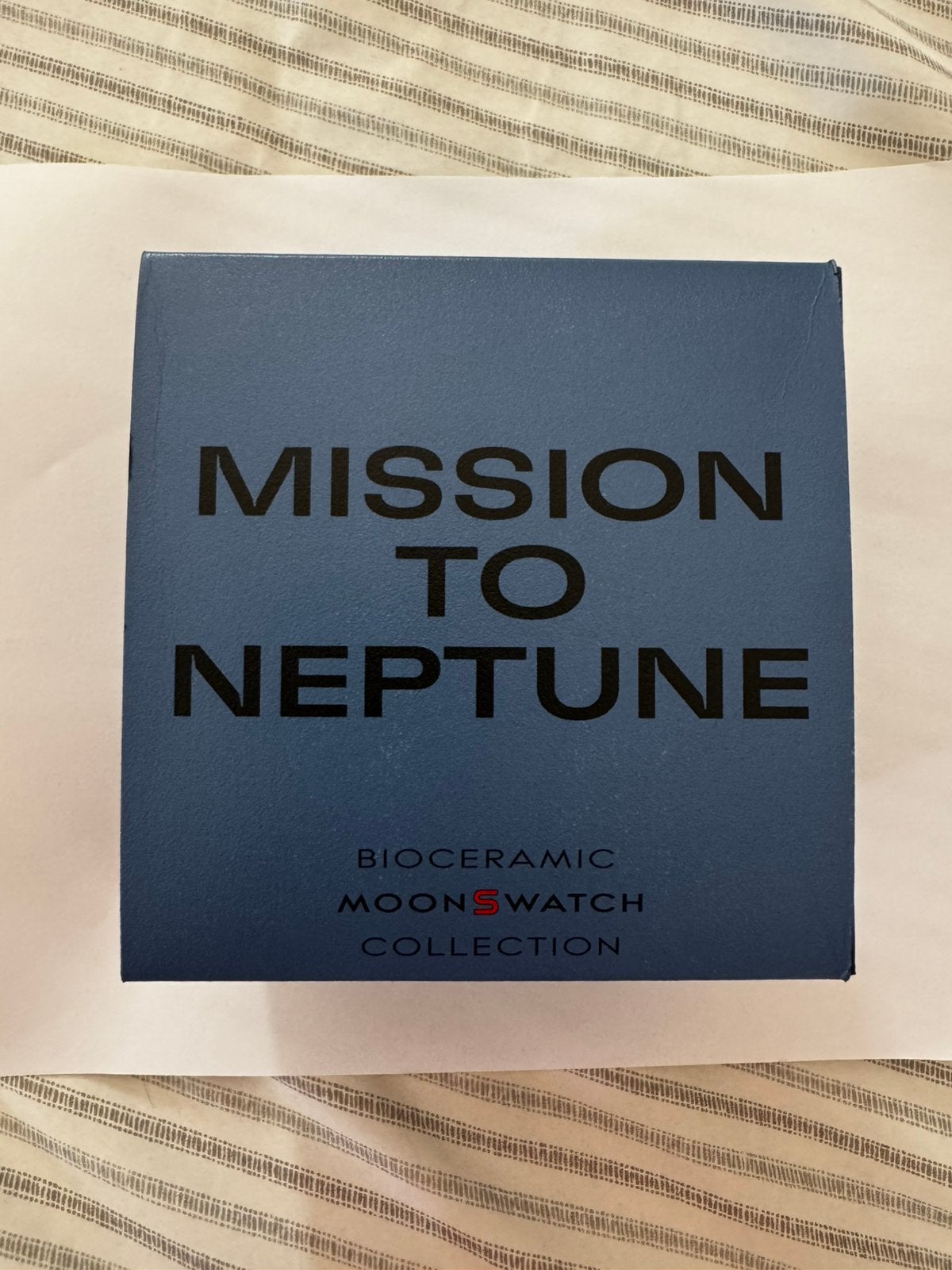Omega x Swatch Moonswatch “Mission to Neptune”, Boeken, Mode, Nieuw, Mode algemeen, Ophalen