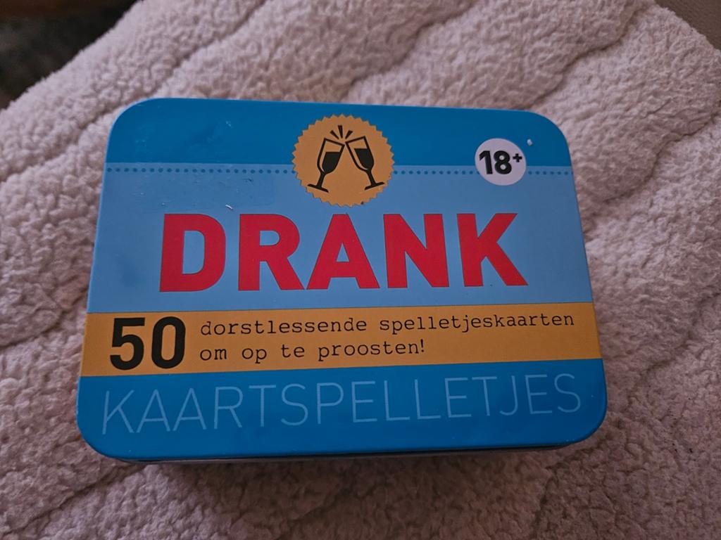 Drank: 50 dorstlessende spelletjeskaarten (18+), Hobby en Vrije tijd, Gezelschapsspellen | Kaartspellen, Vijf spelers of meer