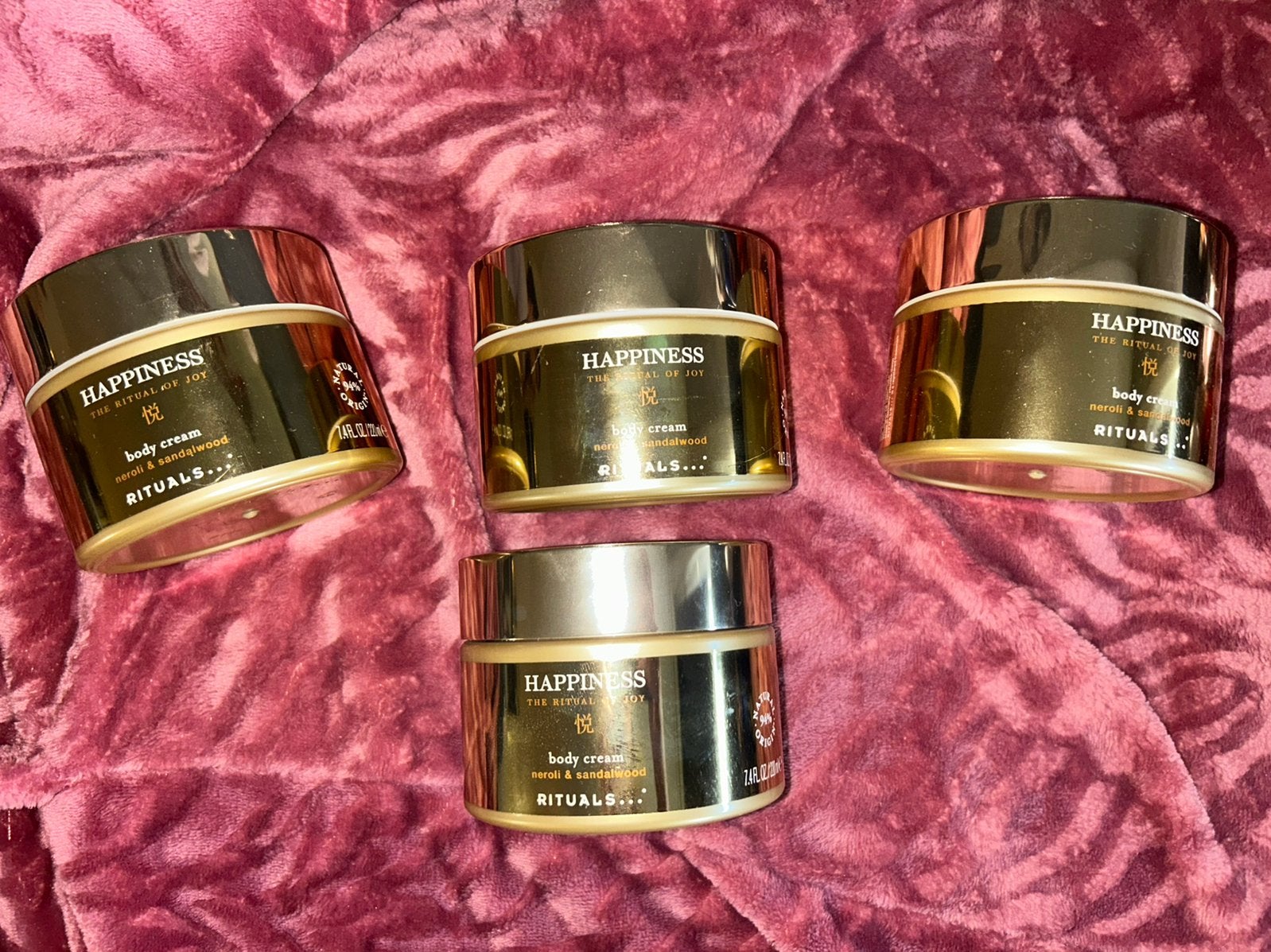 Ritual of Happiness bodycreme 220ml 4 stuks, Sieraden, Tassen en Uiterlijk, Ophalen of Verzenden, Nieuw, Bodylotion, Crème of Olie