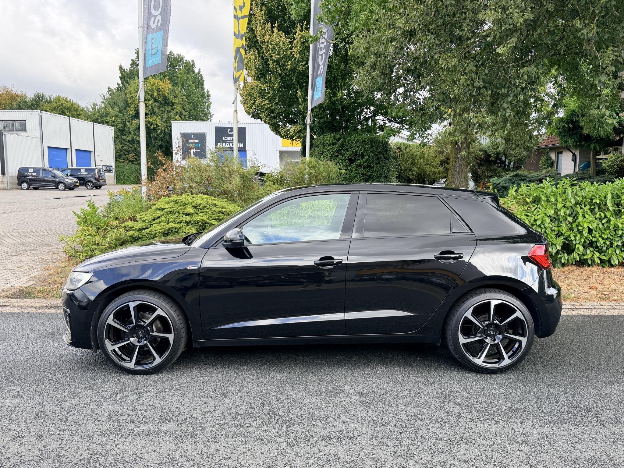 Audi A1 Sportback 30 TFSI 115PK S-Line AUTOMAAT•LED•Navi, Auto's, Zwart, 1100 kg, 3 cilinders, Geïmporteerd