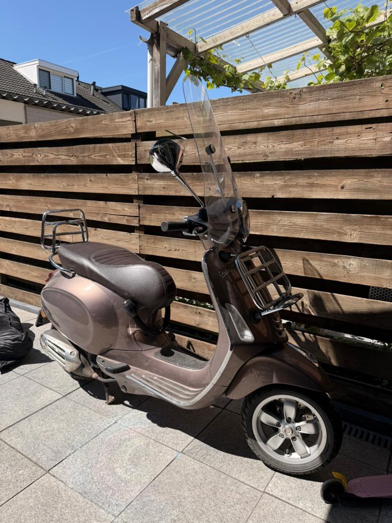 Vespa primavera touring scooter, Fietsen en Brommers, Brommeronderdelen | Scooters, Ophalen