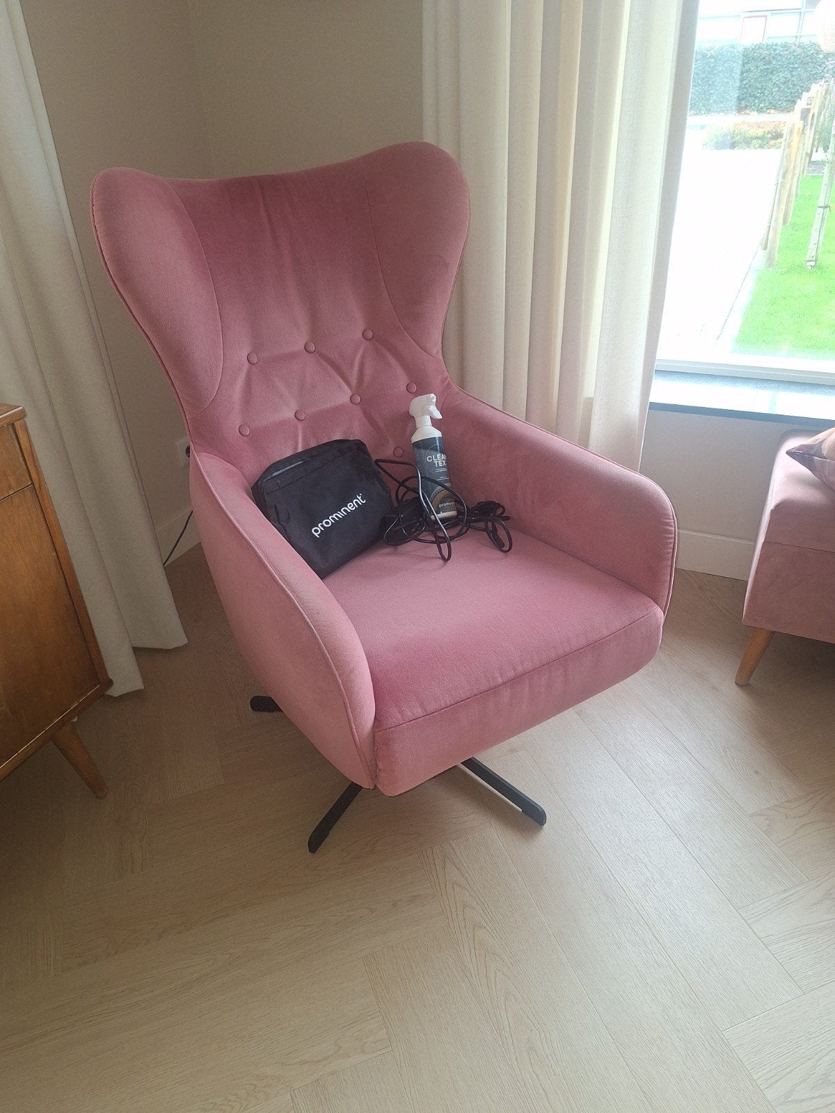 Prachtige oude roze relax fauteuil van prominent, Huis en Inrichting, Fauteuils, Ophalen, Zo goed als nieuw, Minder dan 75 cm