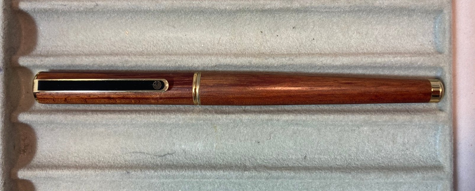 Houten vulpen, Verzamelen, Pennenverzamelingen, Ophalen of Verzenden, Zo goed als nieuw, Vulpen, Overige merken