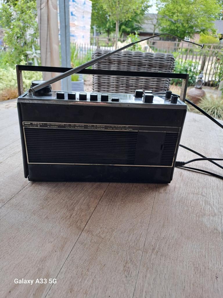Oude transistorradio phillips, Ophalen of Verzenden