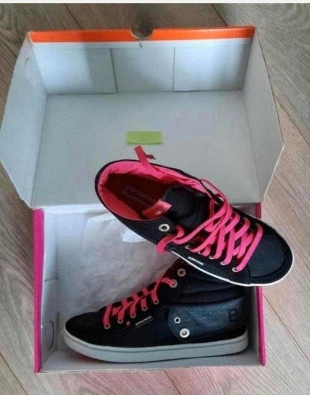 Nieuw Bjorn Borg schoenen maat 39
Geen onzin biedingen., Ophalen of Verzenden, Nieuw