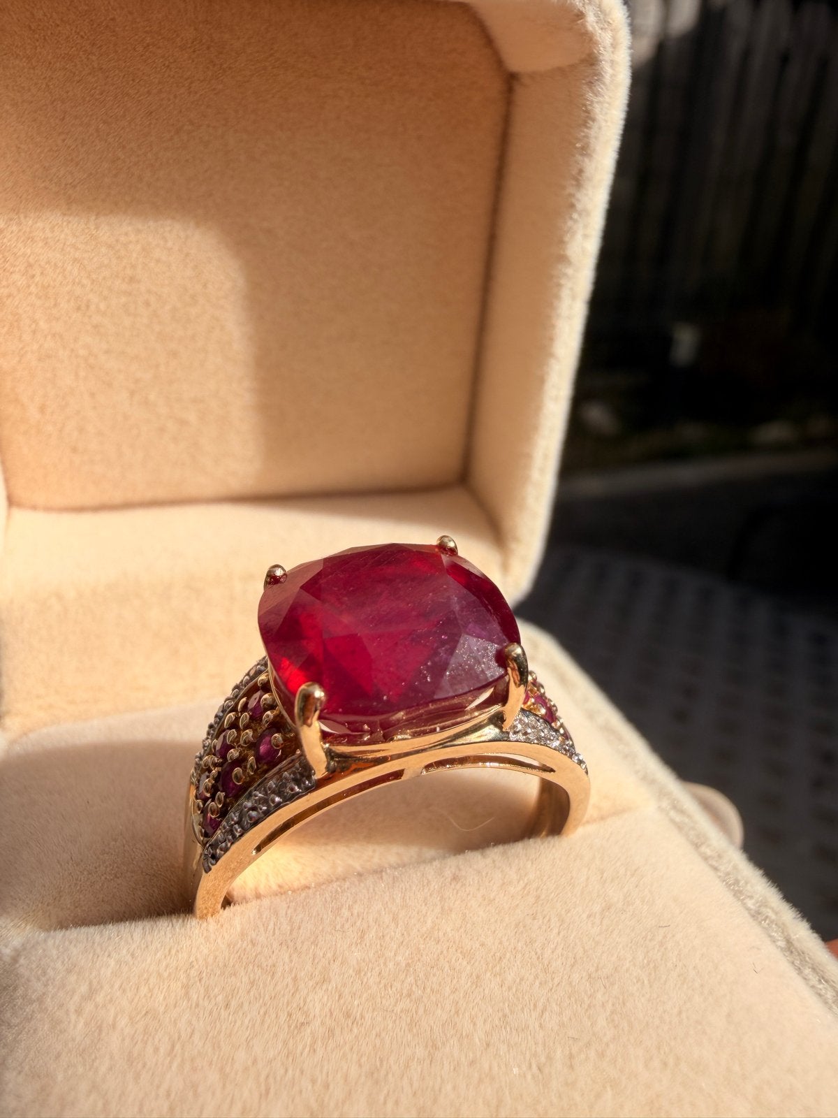 14k Gouden Ring met Robijn en Diamanten (EU 66), Gebruikt, 20 of groter, Ophalen of Verzenden, Met edelsteen