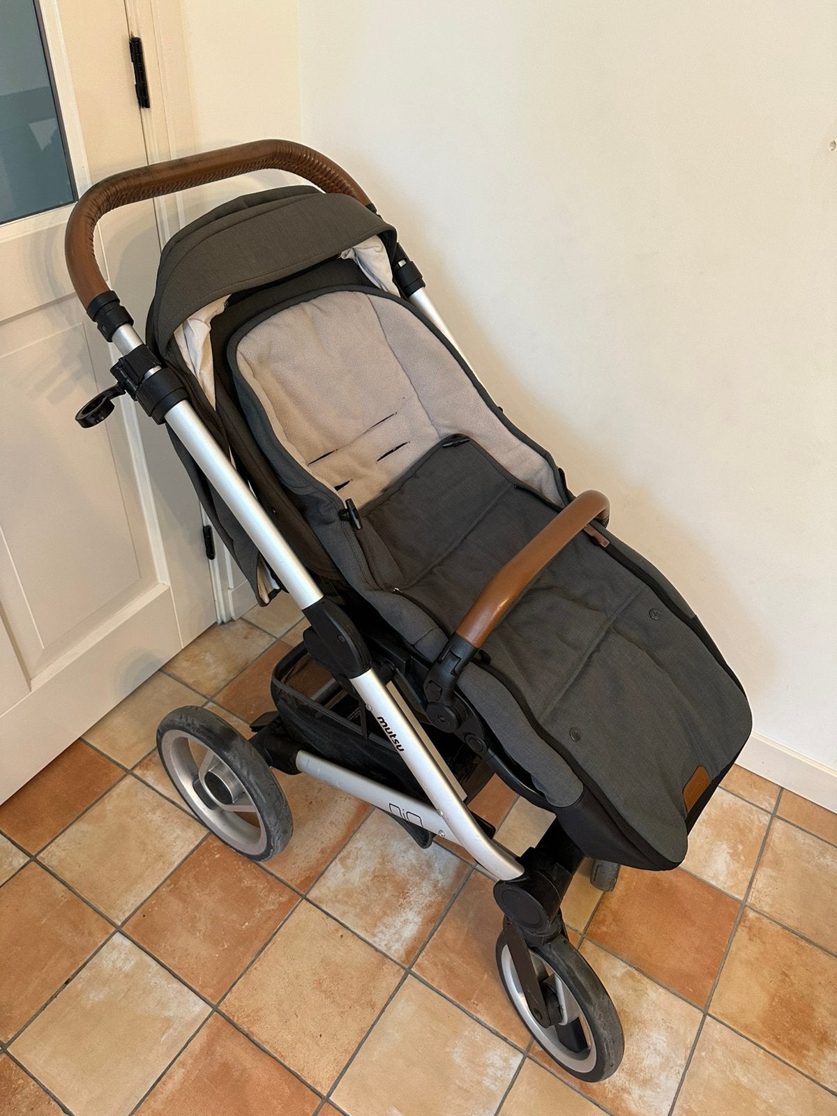 Mutsy nio kinderwagen, Ophalen, Zo goed als nieuw, Voetenzak
