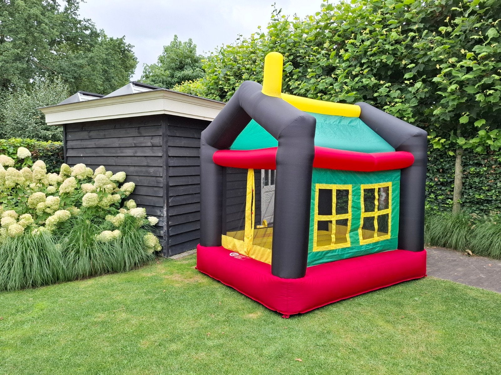 Compact Springkussen te huur regio Den Bosch, Ophalen, Gebruikt