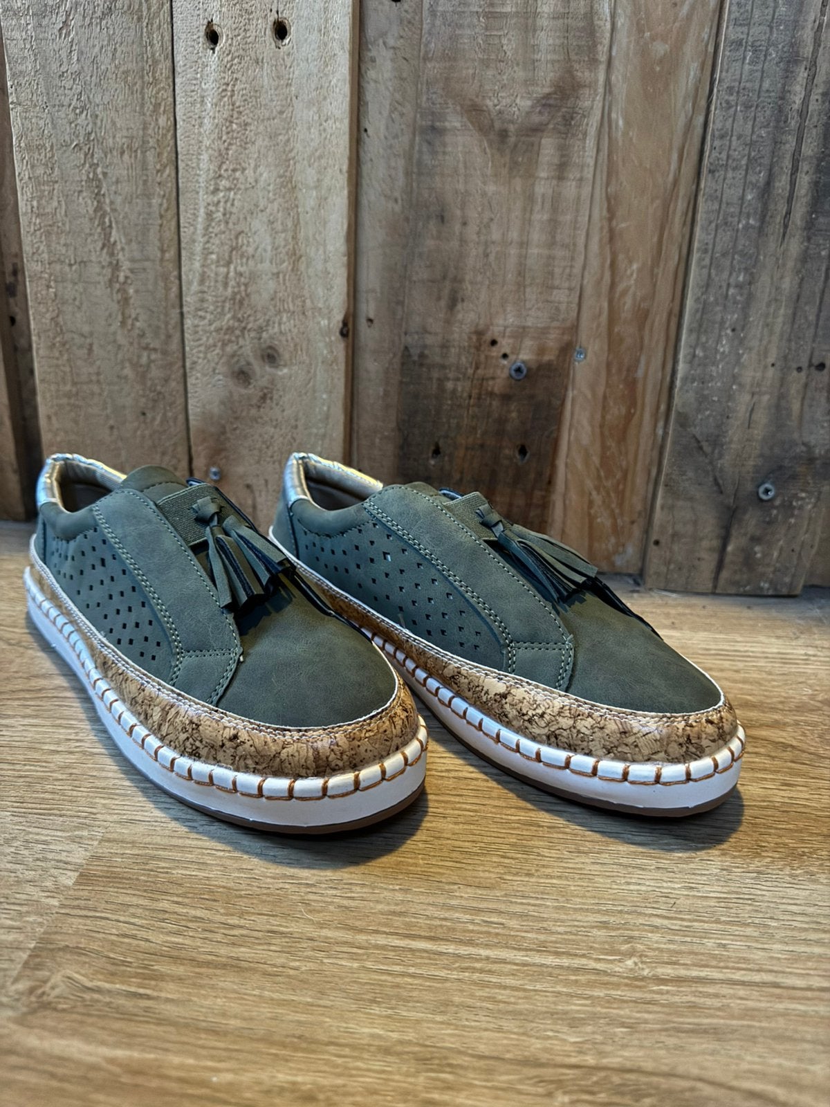 Damesschoenen nieuw maat 42, Kleding | Dames, Schoenen, Blauw, Nieuw, Ophalen of Verzenden, Sneakers of Gympen